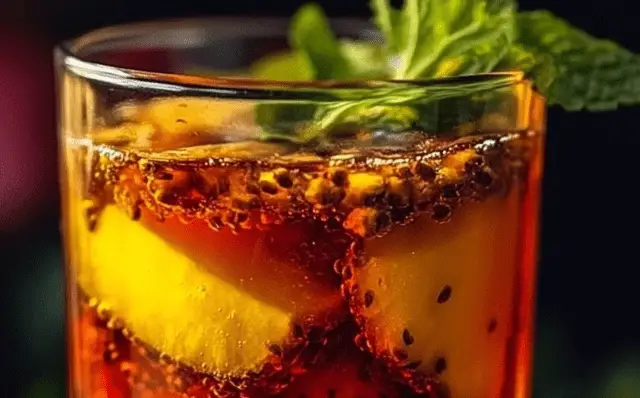 Roasted Dandelion Strawberry Tea: A Nourishing Blend of Earthy and Fruity Flavors