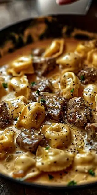 Cracked Garlic Steak Tortellini in Creamhouse Sauce Bliss