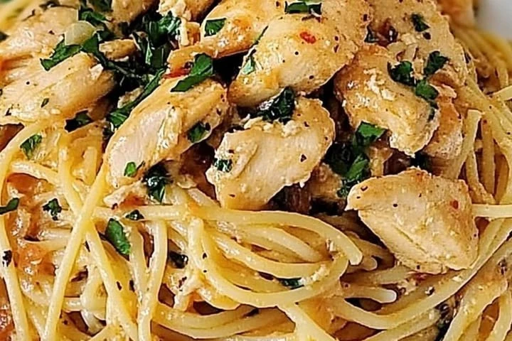 Monterey Chicken Spaghetti: Cheesy, Crunchy, and Delicious!