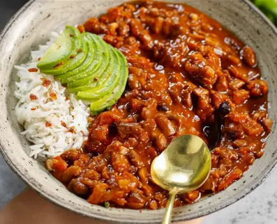 Best Vegan Chili Recipe – Hearty, Flavor-Packed, No-Meat Comfort Food
