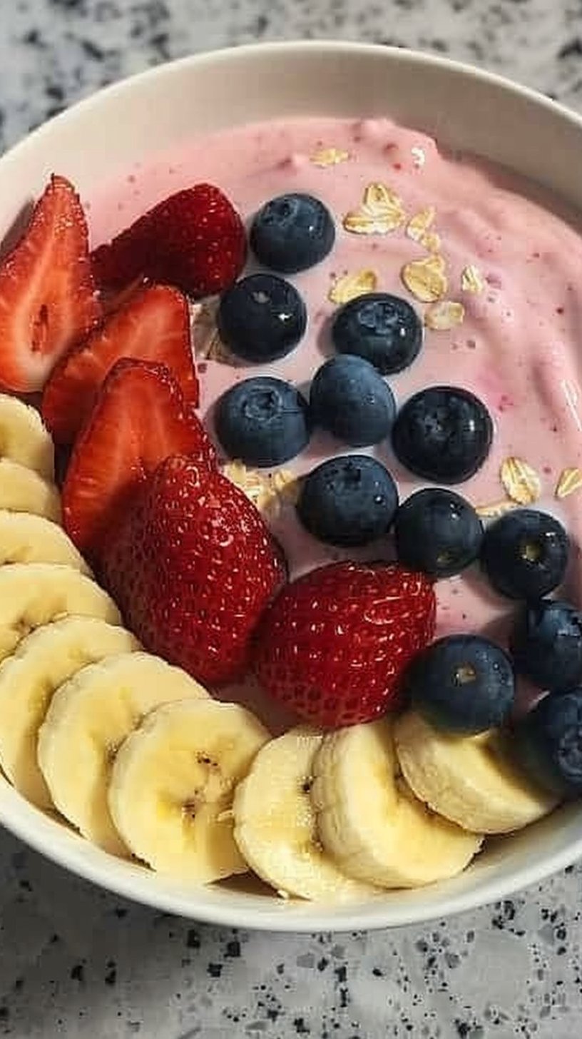 5-Minute Fruit Smoothie Bowl (with Greek Yogurt)