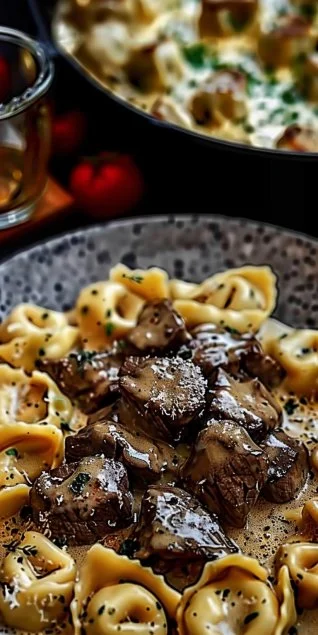 Cracked Garlic Steak Tortellini served in Creamhouse Sauce