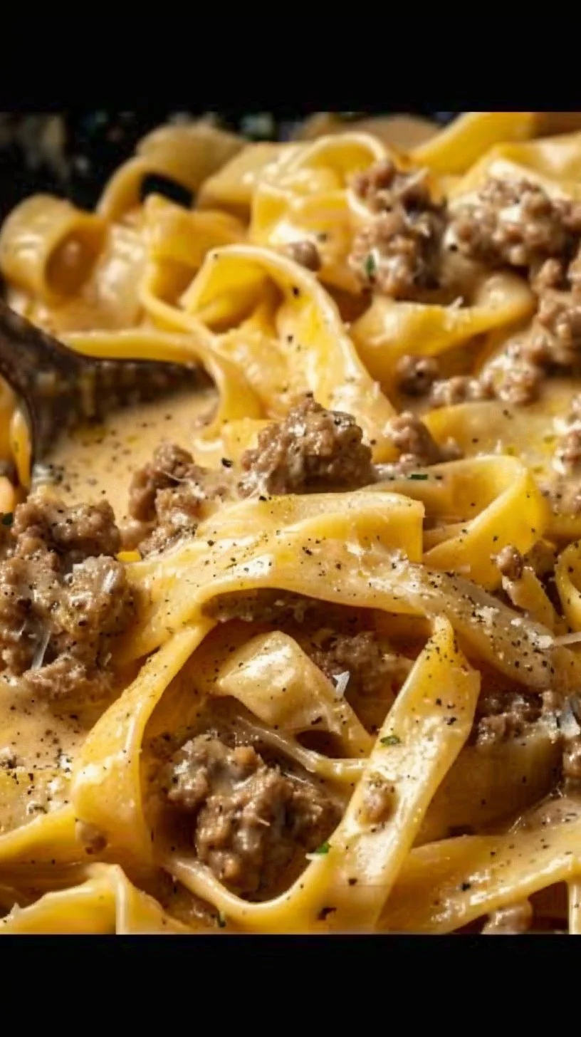Creamy Garlic Butter Pasta with Ground Beef